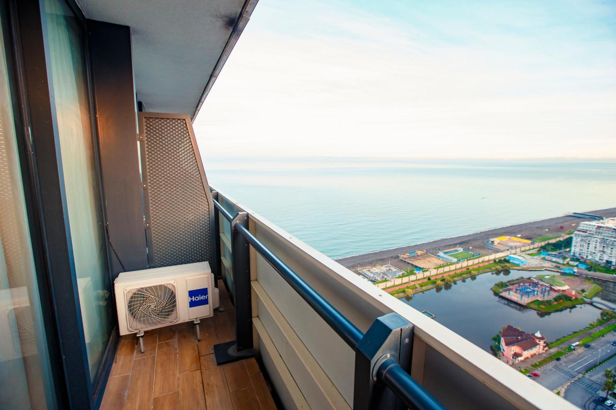 Panorama Orbi Beach Resort Center Suite Batoumi Extérieur photo