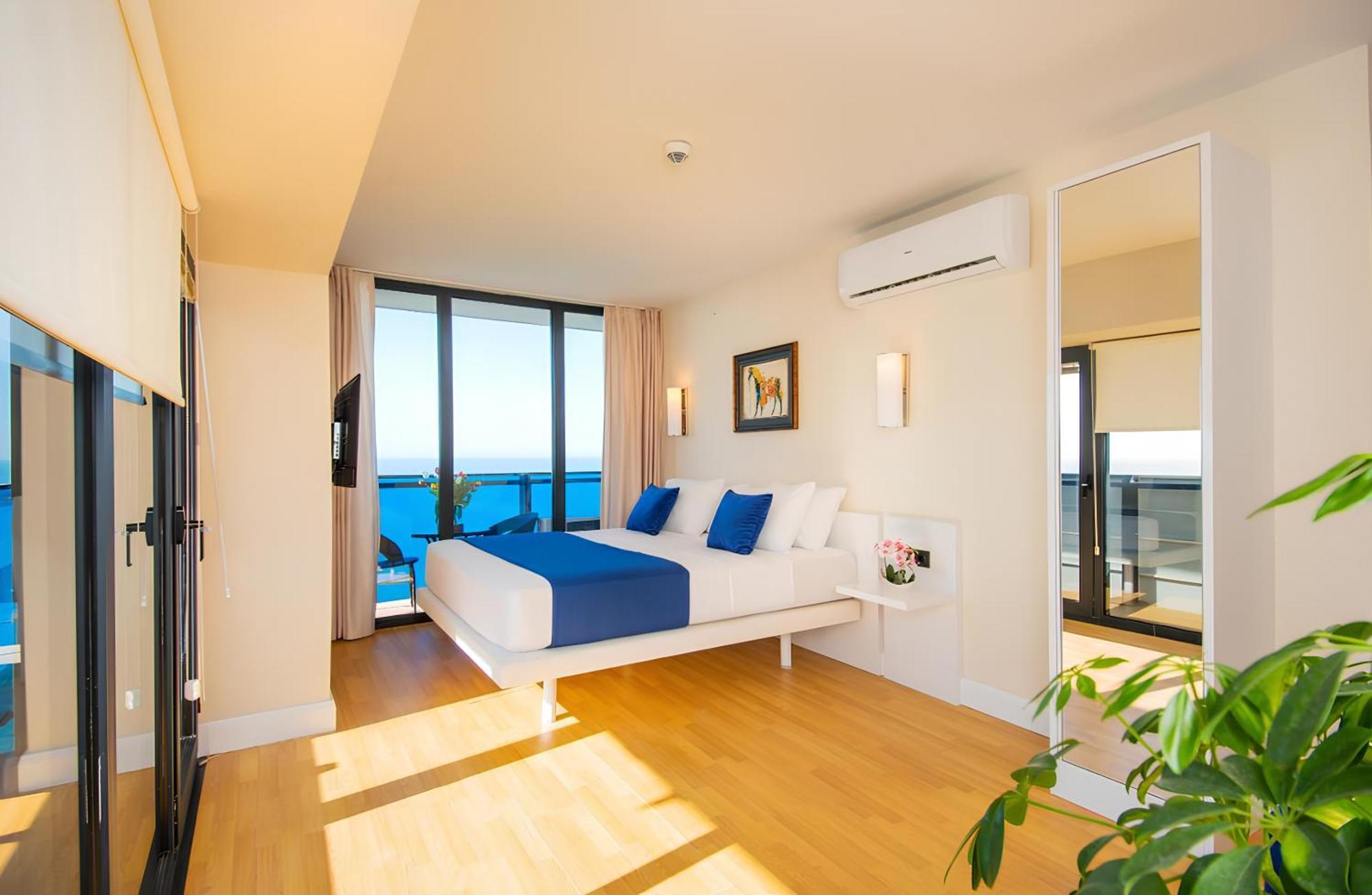Panorama Orbi Beach Resort Center Suite Batoumi Extérieur photo